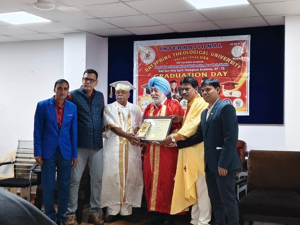 ਡਾ. ਰਣਬੀਰ ਸਿੰਘ ਨੂੰ ਡੇਸਪ੍ਰਿੰਗ ਥਿਓਲੌਜੀਕਲ ਯੂਨੀਵਰਸਿਟੀ, ਅਮਰੀਕਾ ਨੇ ’ਡਾਕਟਰੇਟ’ ਦੀ ਉਪਾਧੀ ਨਾਲ ਨਿਵਾਜਿਆ