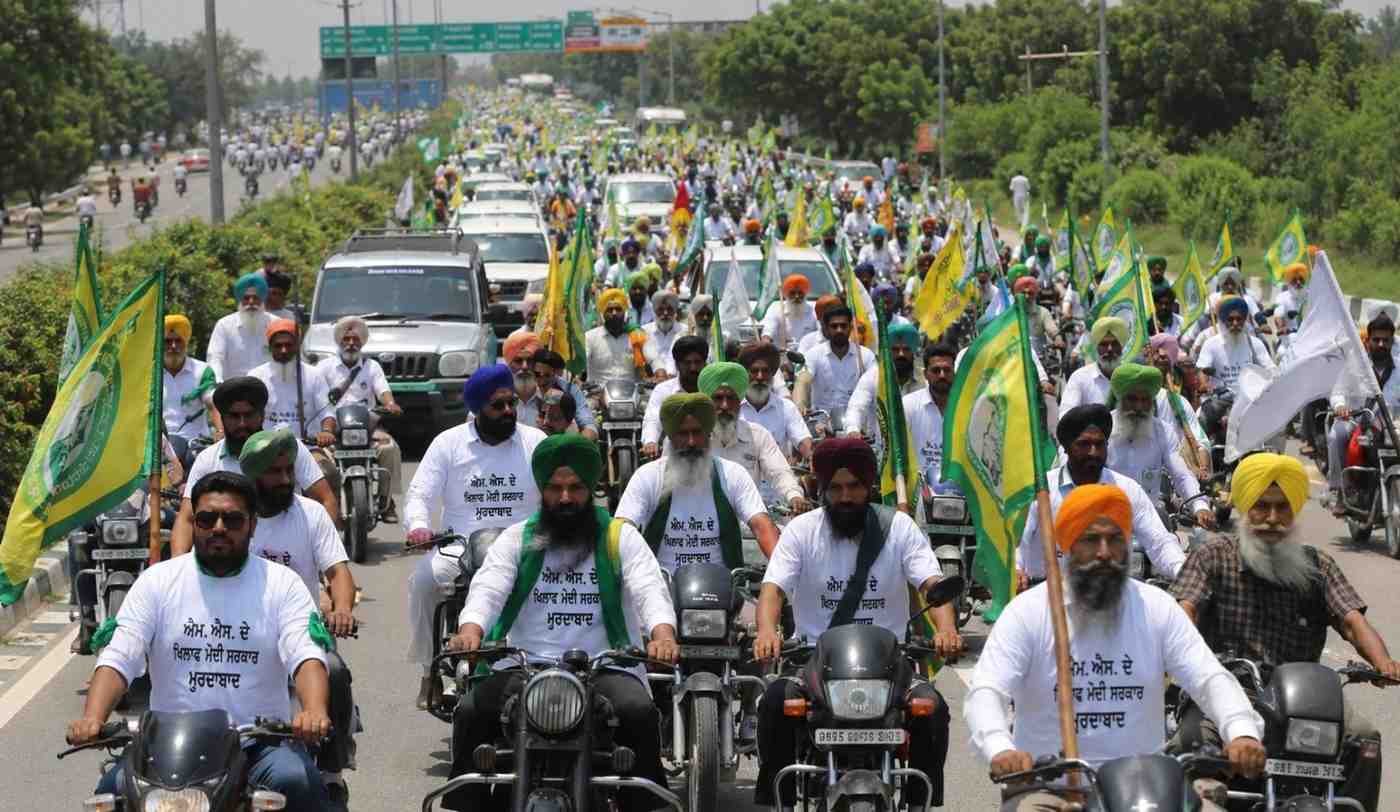 ਮੋਟਰਸਾਈਕਲਾਂ ਦੇ ਵਿਸ਼ਾਲ ਕਾਫ਼ਲੇ ਨਾਲ ਕਿਸਾਨਾਂ ਦਾ ਚੰਡੀਗੜ੍ਹ ਮਾਰਚ, ਖੇਤੀ ਹਿੱਤਾਂ ਦੀ ਰੱਖਿਆ ਲਈ ਸੰਘਰਸ਼ ਤੇਜ਼