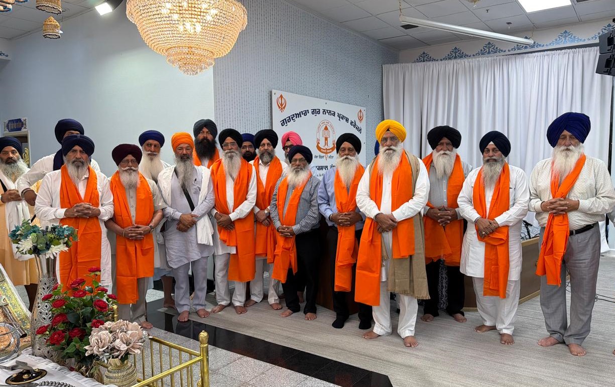 ਸ਼੍ਰੋਮਣੀ ਕਮੇਟੀ ਵਫ਼ਦ ਨੂੰ ਅਮਰੀਕਾ ਸਥਿਤ ਵੱਖ-ਵੱਖ ਗੁਰਦੁਆਰਾ ਸਾਹਿਬਾਨ ਦੇ ਪ੍ਰਬੰਧਕਾਂ ਵੱਲੋਂ ਕੀਤਾ ਗਿਆ ਸਨਮਾਨਿਤ