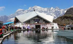 “ਬੋਲੇ ਸੋ ਨਿਹਾਲ” ਦੀ ਗੂੰਜ ਨਾਲ ਸ਼ੁਰੂ ਹੋਈ ਸ੍ਰੀ ਹੇਮਕੁੰਟ ਸਾਹਿਬ ਯਾਤਰਾ