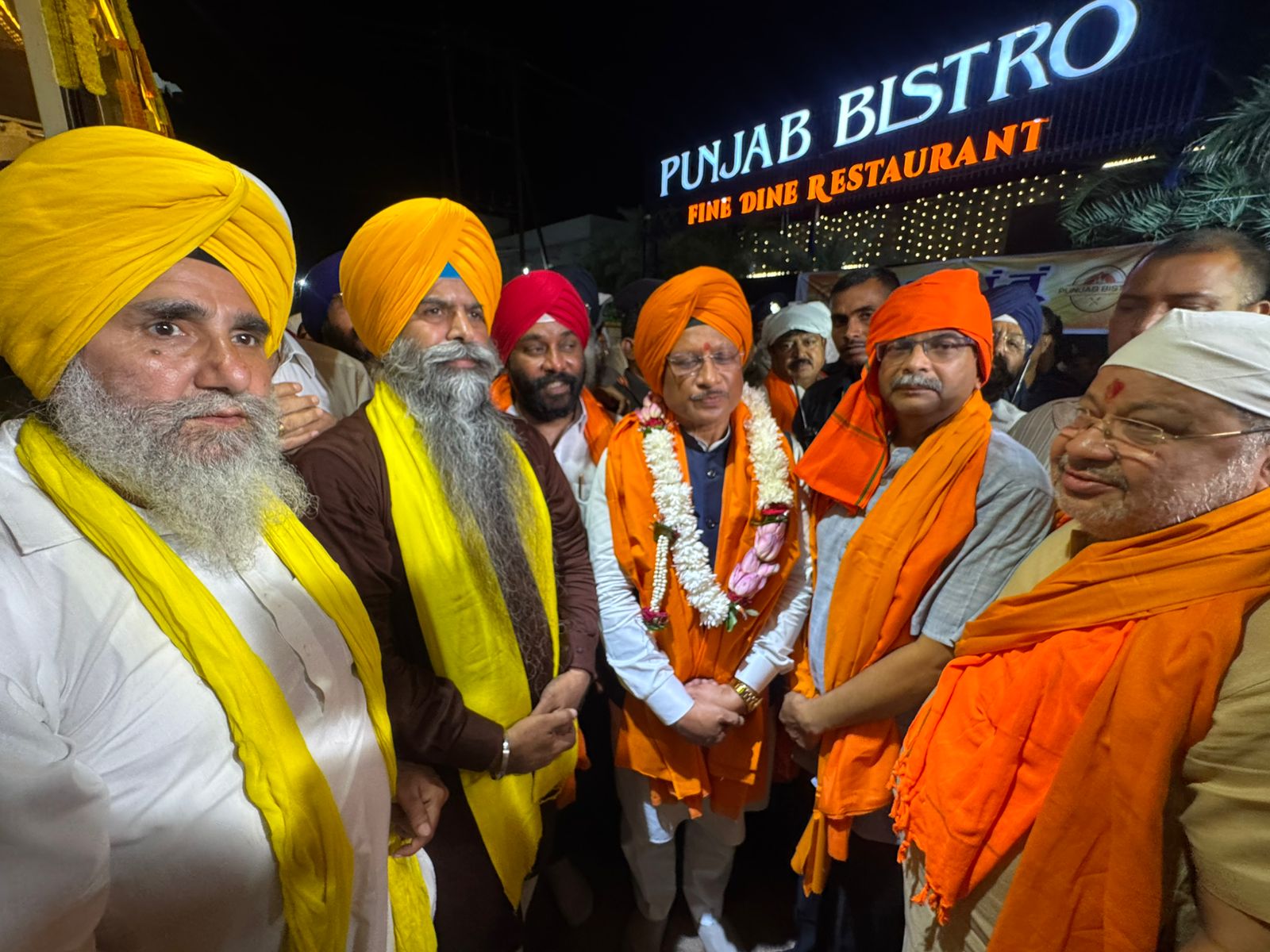 ਨੌਵੇਂ ਪਾਤਸ਼ਾਹ ਜੀ ਦੇ ਸ਼ਹੀਦੀ ਸਾਕੇ ਨੂੰ ਸਮਰਪਿਤ ਸ਼ਹੀਦੀ ਨਗਰ ਕੀਰਤਨ 'ਚ ਰਾਏਪੁਰ ਛੱਤੀਸਗੜ੍ਹ ਵਿਖੇ ਮੁੱਖ ਮੰਤਰੀ ਸ੍ਰੀ ਵਿਸ਼ਨੂੰ ਦੇਵ ਸਾਏ ਨੇ ਕੀਤੀ ਸ਼ਮੂਲੀਅਤ