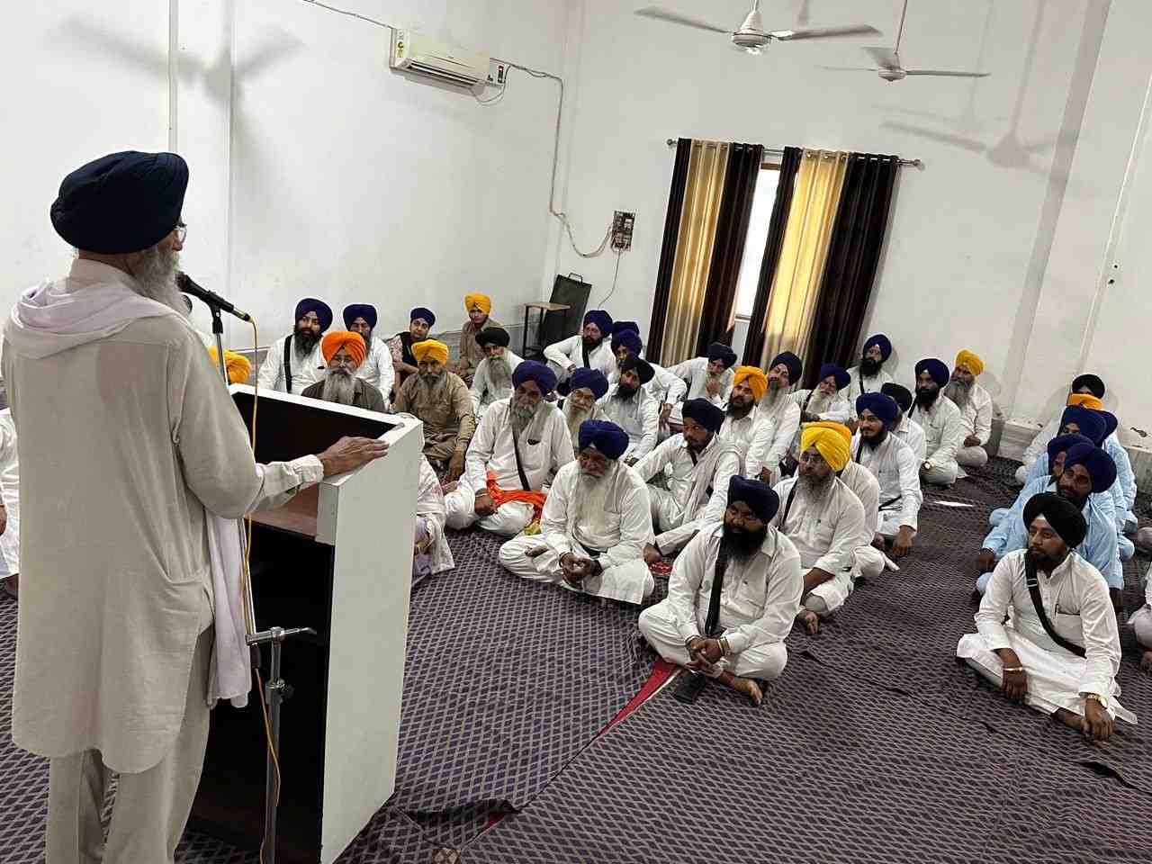 ਗੁਰਦੁਆਰਾ ਸੁਖਚੈਨਆਨਾ ਸਾਹਿਬ ਵਿਖੇ ਐਡਵੋਕੇਟ ਧਾਮੀ ਨੇ ਪ੍ਰਚਾਰਕ, ਢਾਡੀ ਤੇ ਕਵੀਸ਼ਰ ਜਥਿਆਂ ਨਾਲ ਕੀਤੀ ਇਕੱਤਰਤਾ