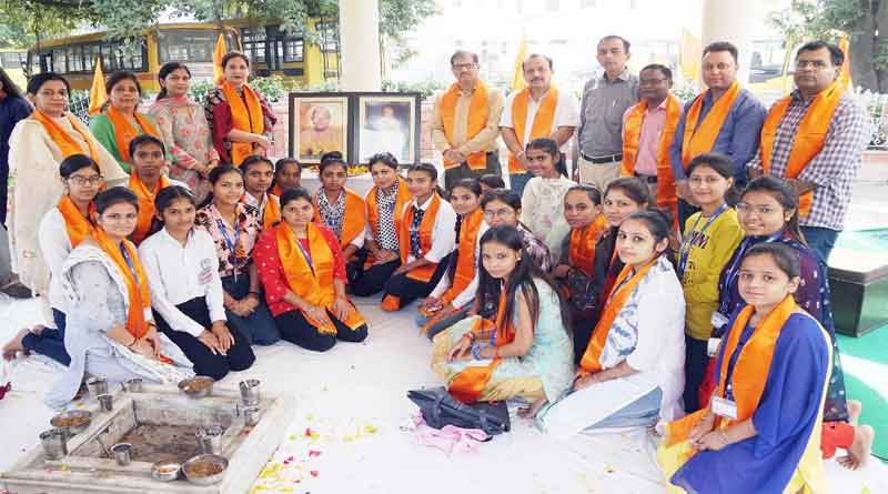 HMV pays tribute to Maharishi Dayananda and Mahatma Anand Swamiji on their Nirvana Divas