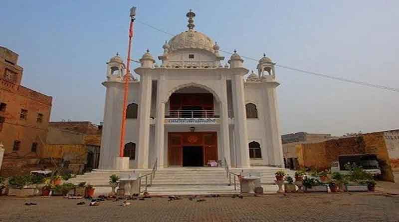 A 277-year-old Gurdwara in Pakistan was occupied by calling it a 'mosque', the entry of Sikhs was banned.
